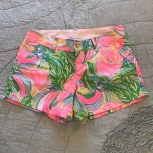 LILLY PULITZER CALLAHAN SHORTS SIZE 8 GENTLY USED
